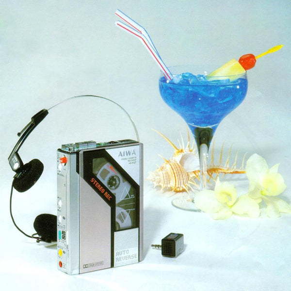 Aiwa HS-F07. 1984🇯🇵. World's smallest stereo cassette recorder with auto reverse playback.