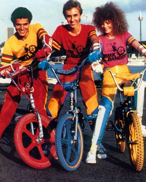 16 years old Nicole Kidman on the right