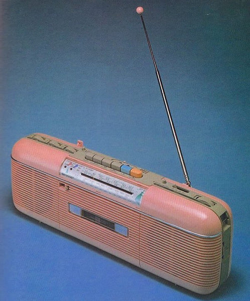 The Sharp QT50 casette player. 1984🇯🇵