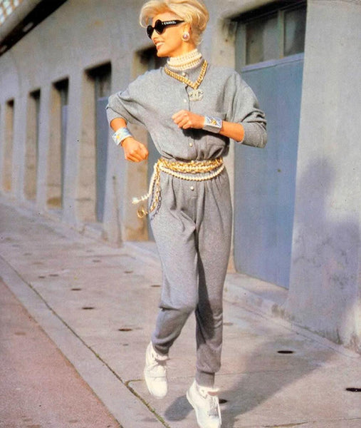 Linda Evangelista in a Chanel tracksuit. 1991🇫🇷